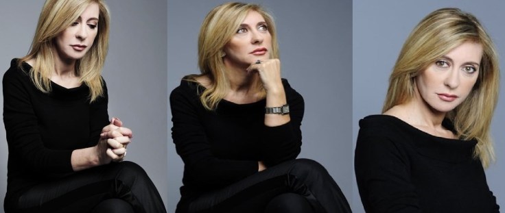 A jornalista Judite de Sousa fotografada em estúdio.